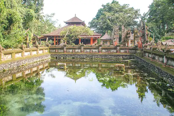 Heilig bronwater van Tirta Empul Tampaksiring